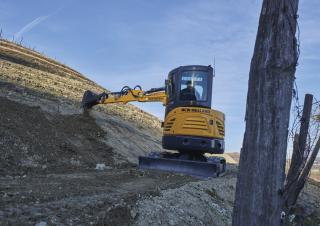 Mini Pelles New Holland E26C