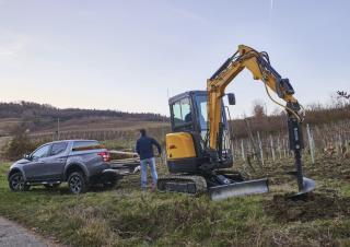 Mini Pelles New Holland E26C