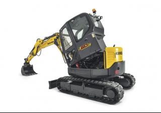 Excavatrice sur chenilles New Holland E60C