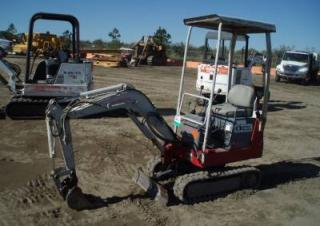 Mini Pelles Takeuchi TB 007