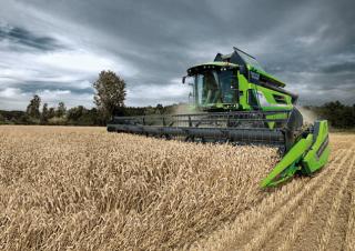 Moissonneuse-batteuses DEUTZ-FAHR C 9205 TS