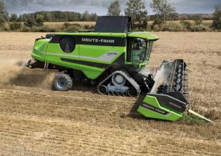 Moissonneuse-batteuses DEUTZ-FAHR C 9306 TS