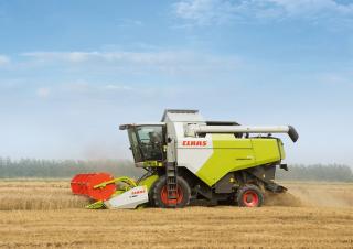 Moissonneuse-batteuses Claas Dominator 370