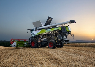 Moissonneuse-batteuses Claas Trion 720 Montana