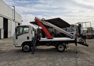 Nacelles télescopiques Nacelles télescopiques sur camion Benelligru BT 180