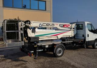 Nacelles télescopiques Nacelles télescopiques sur camion CELA DT22