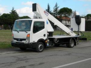Nacelles télescopiques Nacelles télescopiques sur camion GSR E200T Basic