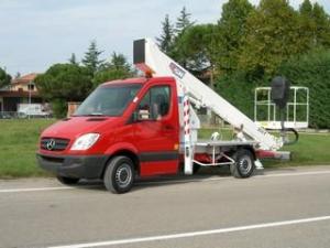 Nacelles télescopiques Nacelles télescopiques sur camion GSR E200T Basic