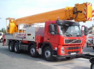 Nacelles télescopiques Nacelles télescopiques sur camion Multitel J 352.600