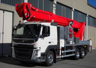 Nacelles télescopiques Nacelles télescopiques sur camion Multitel MJ 450
