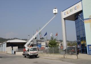 Nacelles télescopiques Nacelles télescopiques sur camion Multitel MT 182 DS 