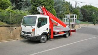 Nacelles télescopiques Nacelles télescopiques sur camion Multitel MT 222 AZ