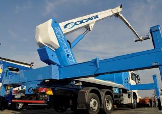 Nacelles télescopiques Nacelles télescopiques sur camion Socage forSte 47 TJJ