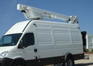 Nacelles à bras articulés Nacelles à bras articulés montées sur camion Danilift PD160V 