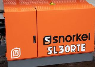 Élévateurs à ciseaux Nacelles ciseaux X su roues Snorkel SL30RTE