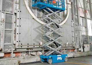 Élévateurs à ciseaux Nacelles ciseaux X su roues Genie GS-3246