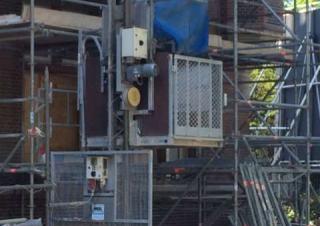 Nacelles grimpantes à mâts De Jong AT40/H