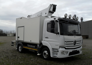 Nacelles télescopiques Nacelles télescopiques sur camion Danilift PD175V
