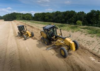 Niveleuses Caterpillar 120 AWD