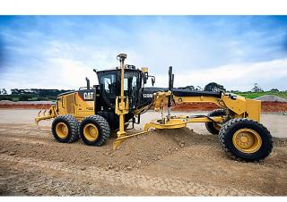 Niveleuses Caterpillar 120M AWD