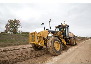 Niveleuses Caterpillar 140 AWD