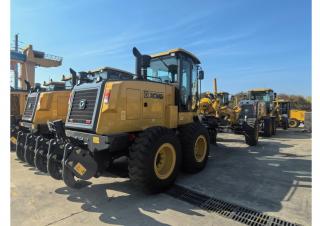 Niveleuses XCMG GR180 