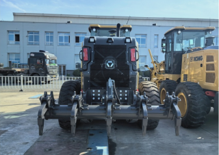 Niveleuses XCMG GR2405T