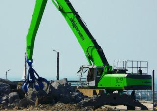 Excavatrice sur pneus Sennebogen 840 M