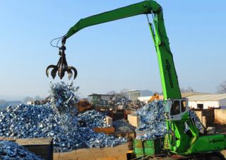 Manipulateurs de matériaux Sennebogen 850M E 