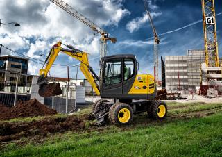 Excavatrice sur pneus Yanmar B 75 2PB