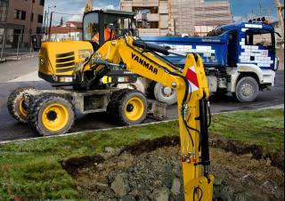 Excavatrice sur pneus Yanmar B 75 2PB