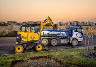 Excavatrice sur pneus Yanmar B 75 Circular