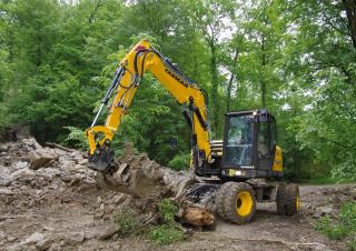 Excavatrice sur pneus Yanmar B 95 Circular