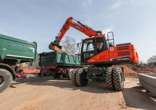 Excavatrice sur pneus Doosan DX160W-5
