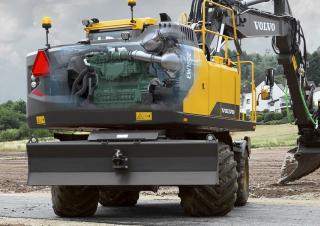 Excavatrice sur pneus Volvo EW180E