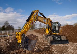 Excavatrice sur chenilles JCB JS200W