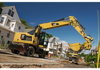 Excavatrice sur pneus Caterpillar M316F