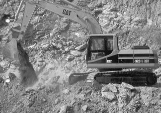 Excavatrice sur chenilles Caterpillar 320 L