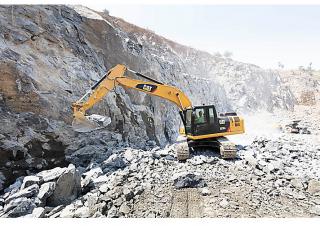Excavatrice sur chenilles Caterpillar 323D3