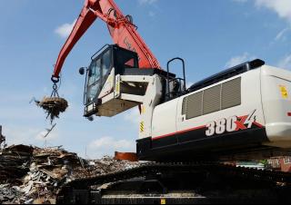 Excavatrice sur chenilles Link-Belt 380 X4 MH