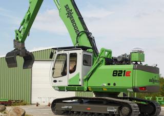 Manipulateurs de matériaux Sennebogen 821R E