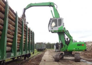 Manipulateurs de matériaux Sennebogen 821R E