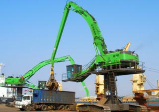 Manipulateurs de matériaux Sennebogen 870R E Hybrid