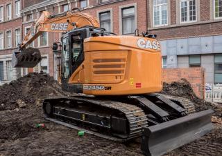 Excavatrice sur chenilles Case CX245D SR 