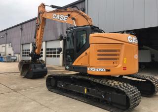 Excavatrice sur chenilles Case CX245D SR