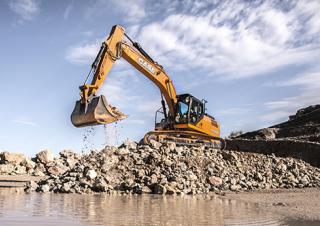 Excavatrice sur chenilles Case CX300D