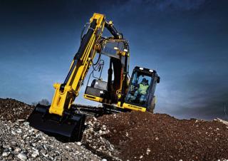 Excavatrice sur chenilles New Holland E305C