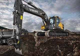 Excavatrice sur chenilles Volvo EC220ENL