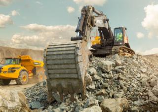 Excavatrice sur chenilles Volvo EC750E