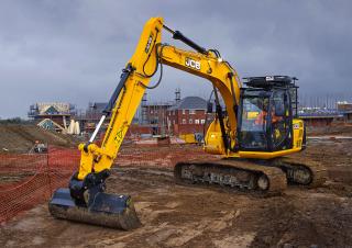 Excavatrice sur chenilles JCB JS131 LC